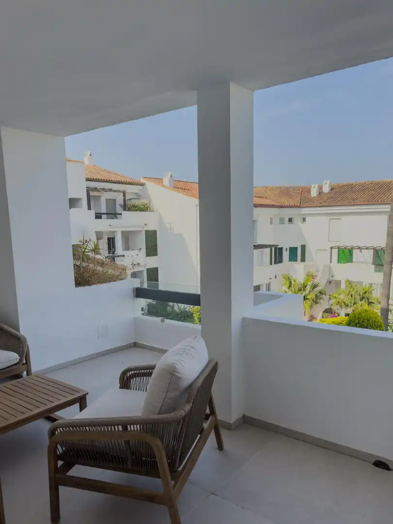 Terraza de Apartamento de alquiler en Estepona con Aire acondicionado, Terraza y Piscina