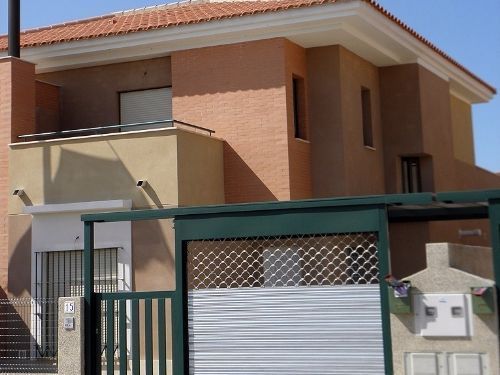 Single-family semi-detached to rent in Calle los Carboneros, Almensilla