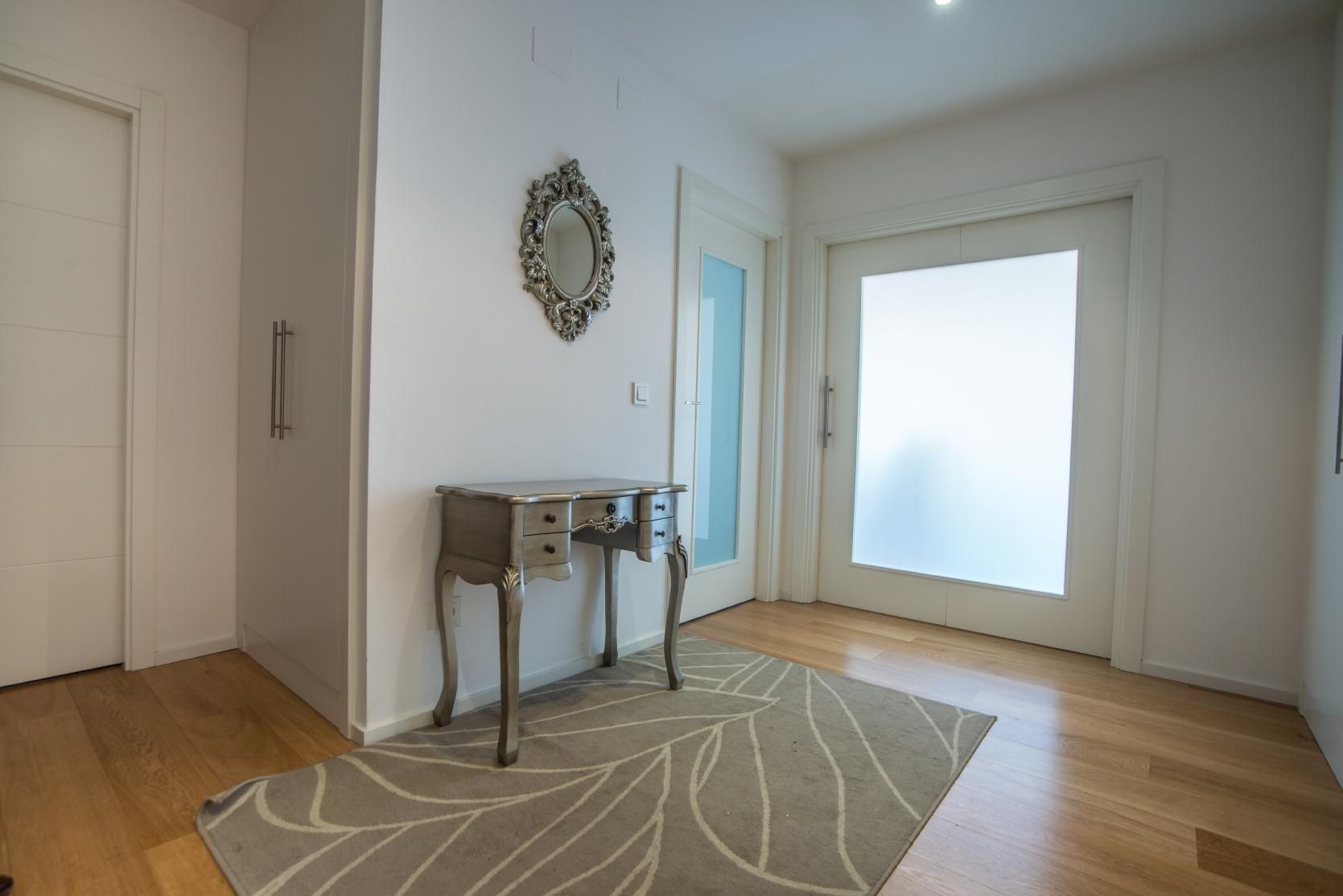 Flat for sale in La Moraleja  with Air Conditioner, Private garden and Terrace