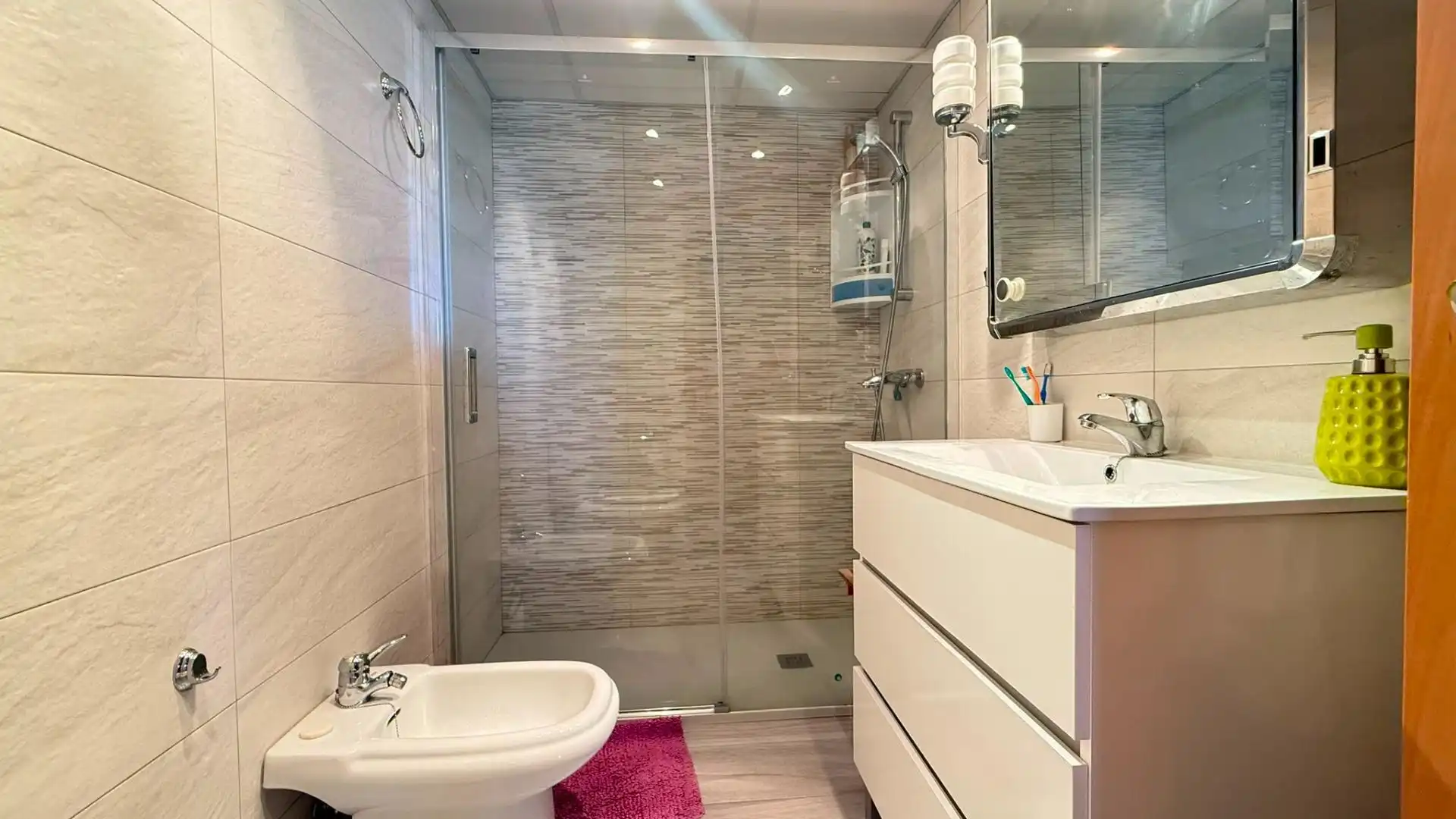 Bathroom of Flat for sale in Águilas  with Air Conditioner, Storage room and Furnished