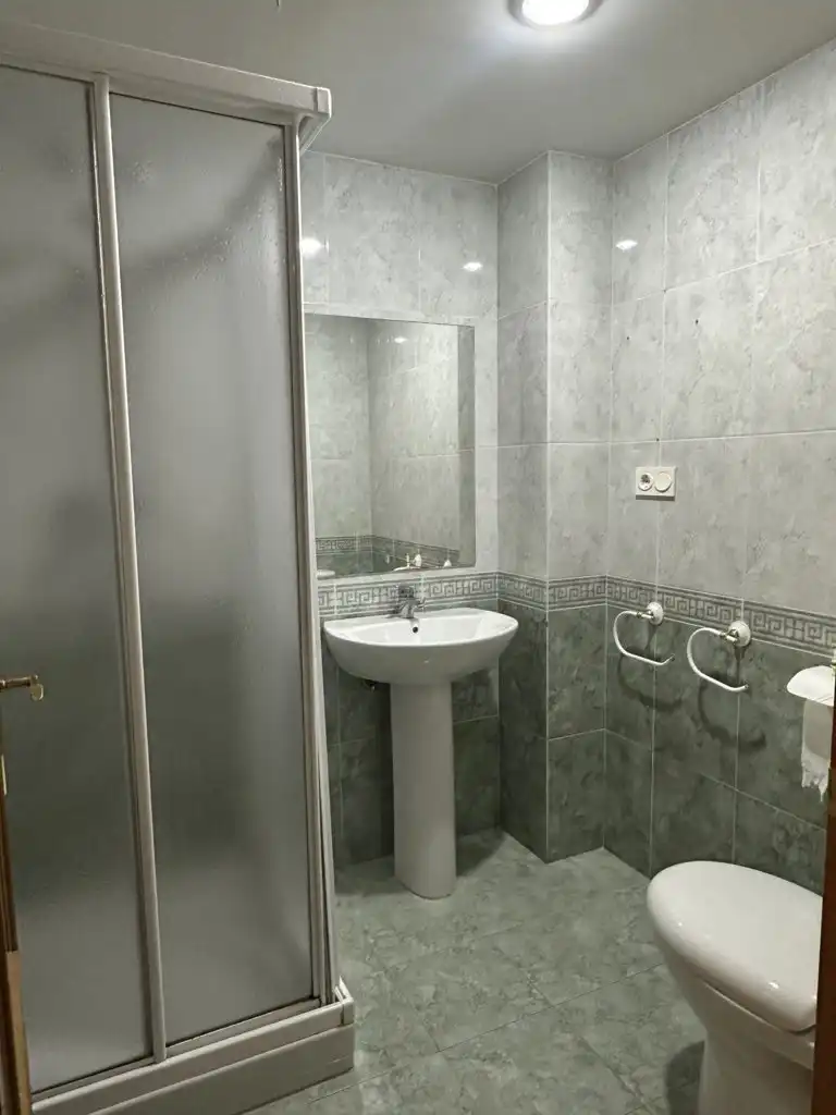 Baño de Piso en venta en  Logroño con Calefacción, Parquet y Terraza