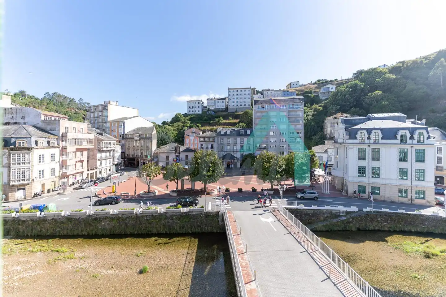 Vista exterior de Pis en venda en Valdés - Luarca amb Calefacció, Traster i Balcó