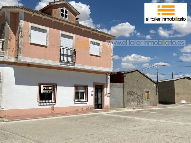 Casa-chalet en Venta en Ronda en Pedrosillo de Alba