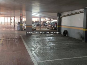 Aparcament en venda a Avenida BLONDEL 96