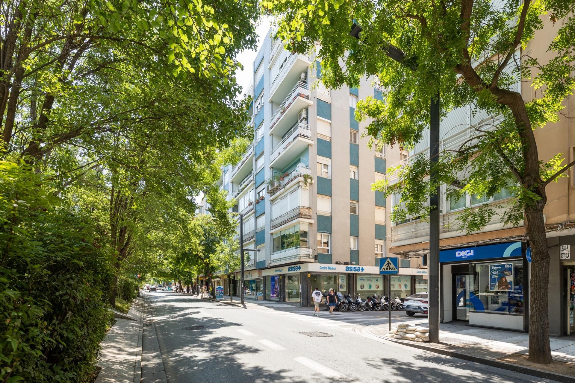 Exterior view of Flat for sale in  Granada Capital  with Air Conditioner, Balcony and Alarm
