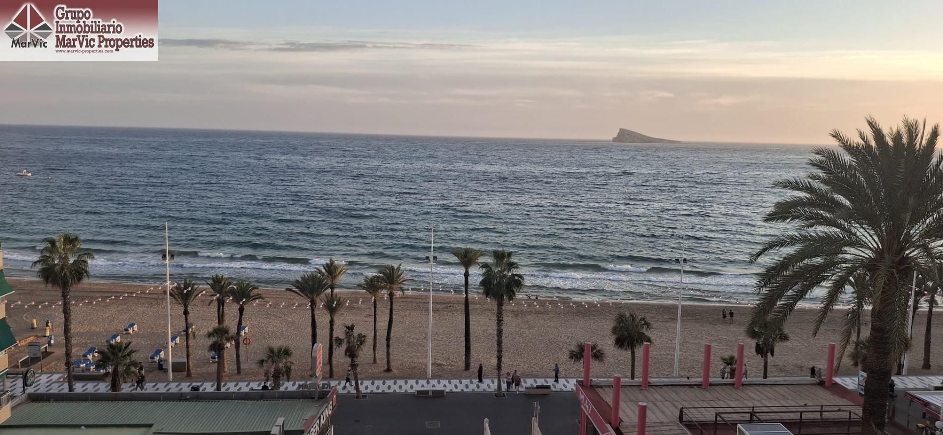 Vista exterior de Pis en venda en Benidorm amb Aire condicionat, Calefacció i Terrassa