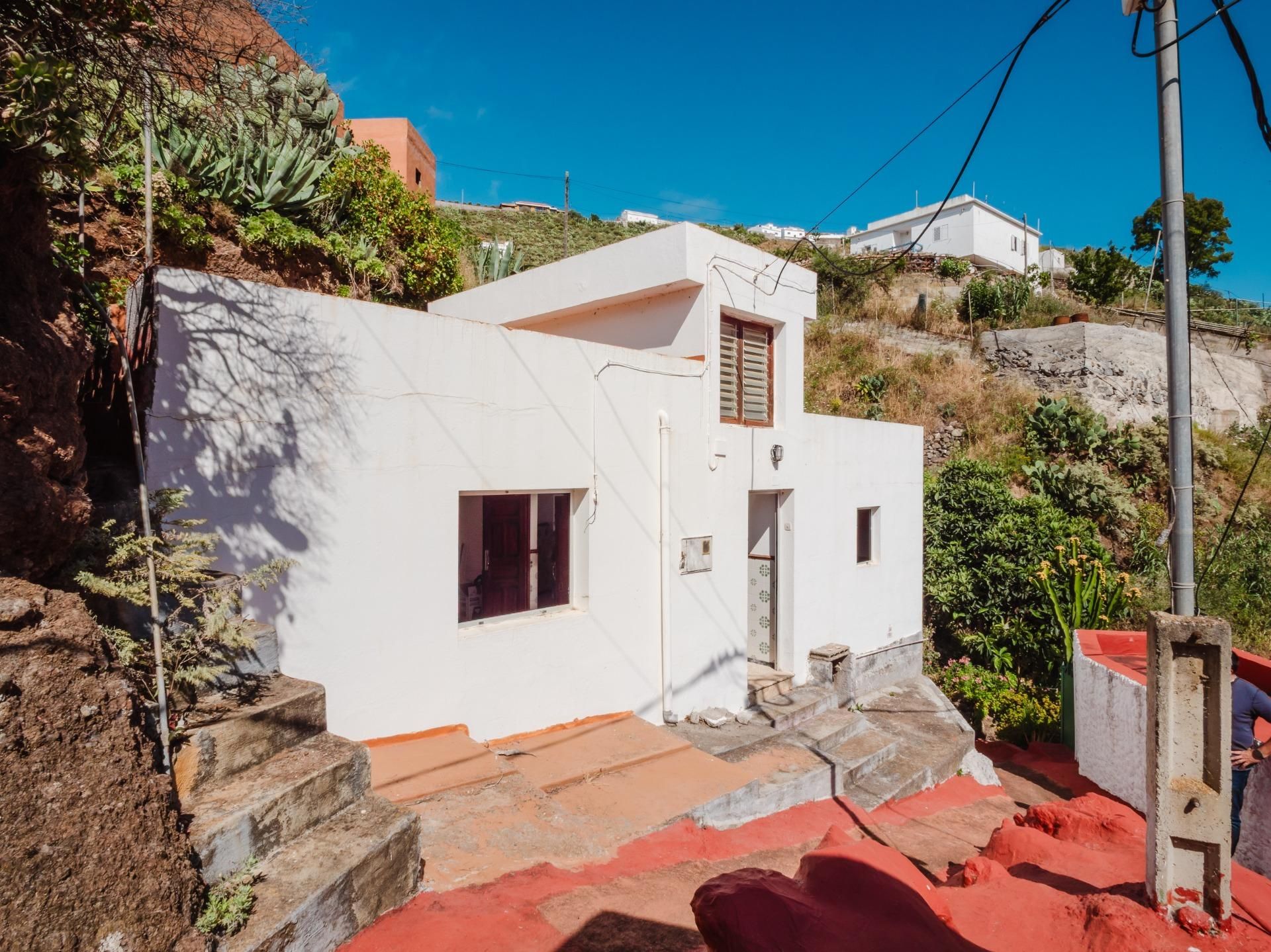 Vista exterior de Casa o xalet en venda en Santa María de Guía de Gran Canaria amb Jardí privat i Balcó