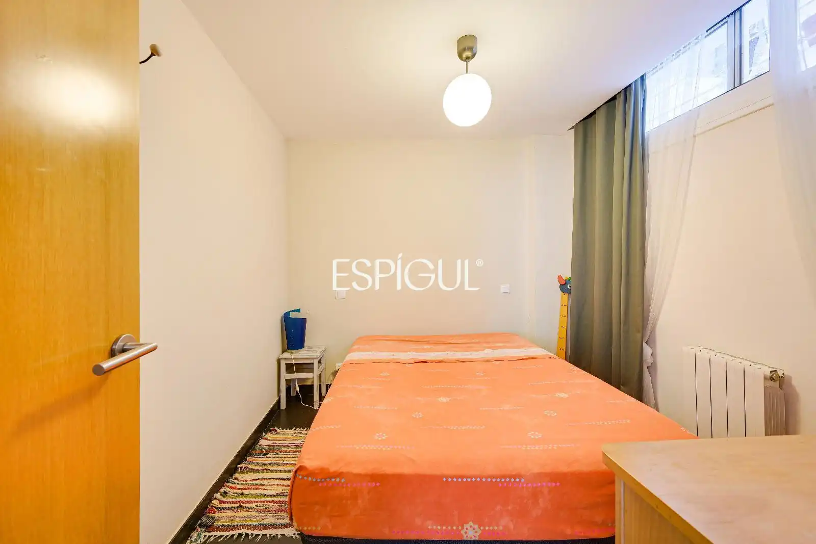 Dormitori de Casa o xalet en venda en Cerdanyola del Vallès amb Calefacció, Parquet i Terrassa