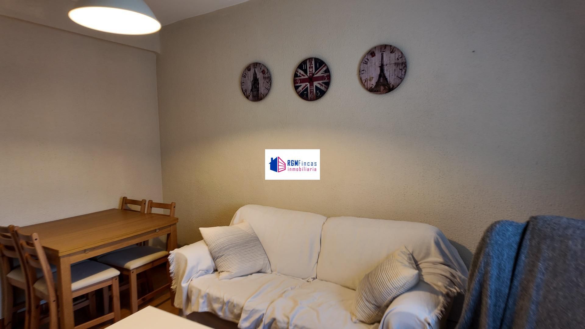 Sala d'estar de Pis de lloguer en  Sevilla Capital