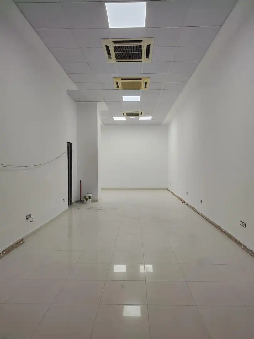 Local comercial de lloguer a Calle arabial 45, imagen 12