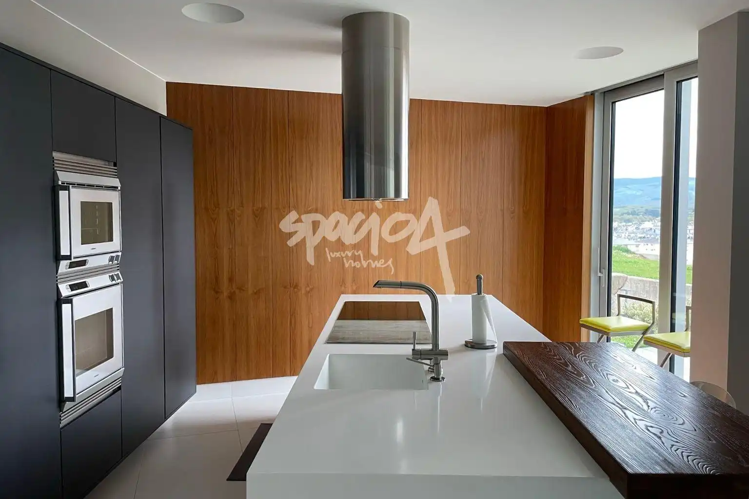 Cocina de Casa o chalet en venta en Sarria con Aire acondicionado, Jardín privado y Terraza