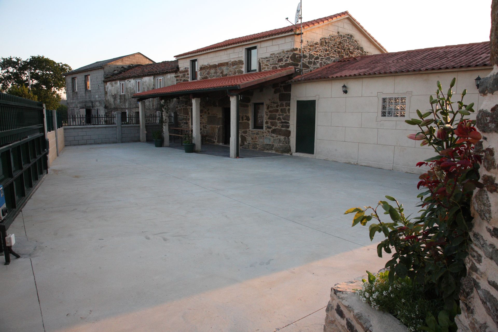 Vista exterior de Casa o xalet de lloguer en Tordoia amb Calefacció, Jardí privat i Traster
