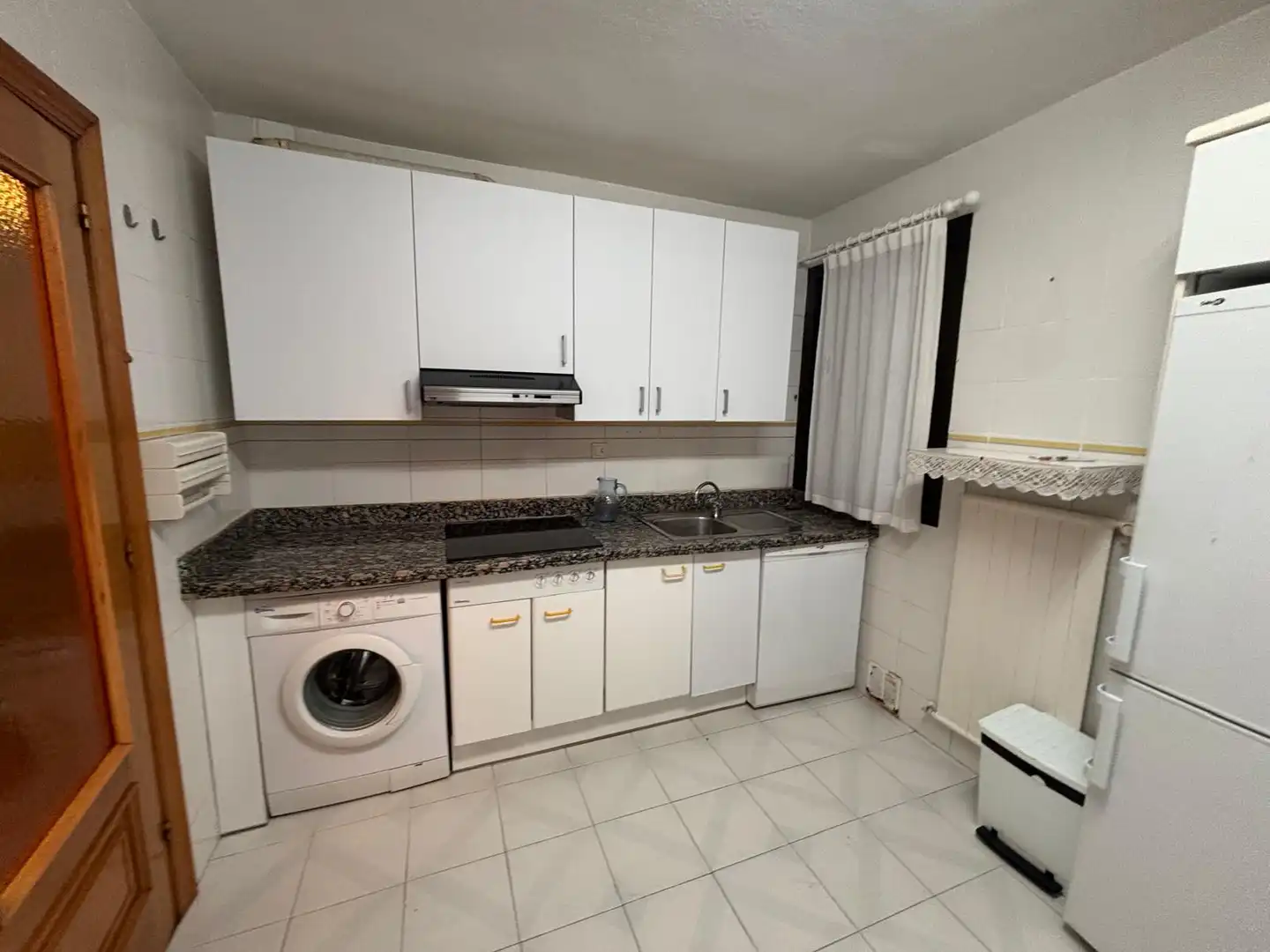 Cocina de Piso en venta en Oviedo  con Calefacción, Parquet y Trastero