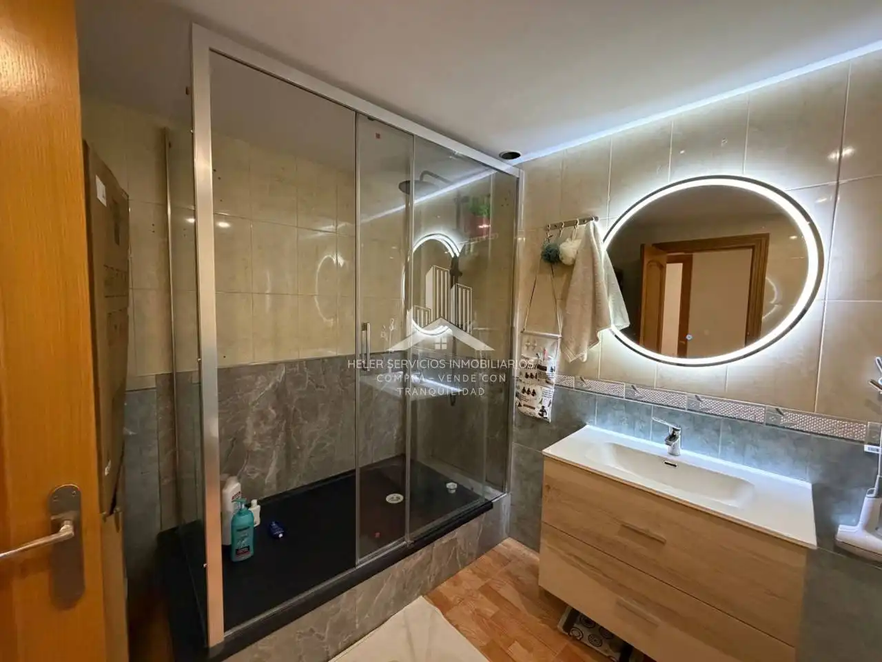Bany de Apartament en venda en Vila-real amb Parquet, Terrassa i Traster