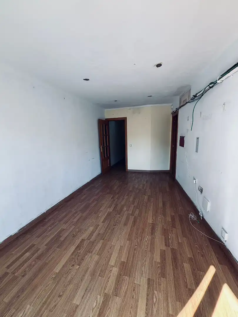 Wohnung zum Verkauf in L'Hospitalet de Llobregat mit Parkett, Terrasse und Balkon