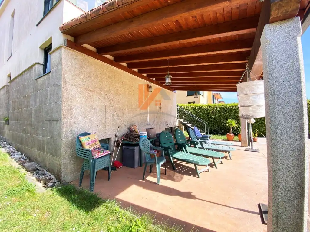 Terraza de Casa o chalet en venta en Teo con Jardín privado, Terraza y Piscina