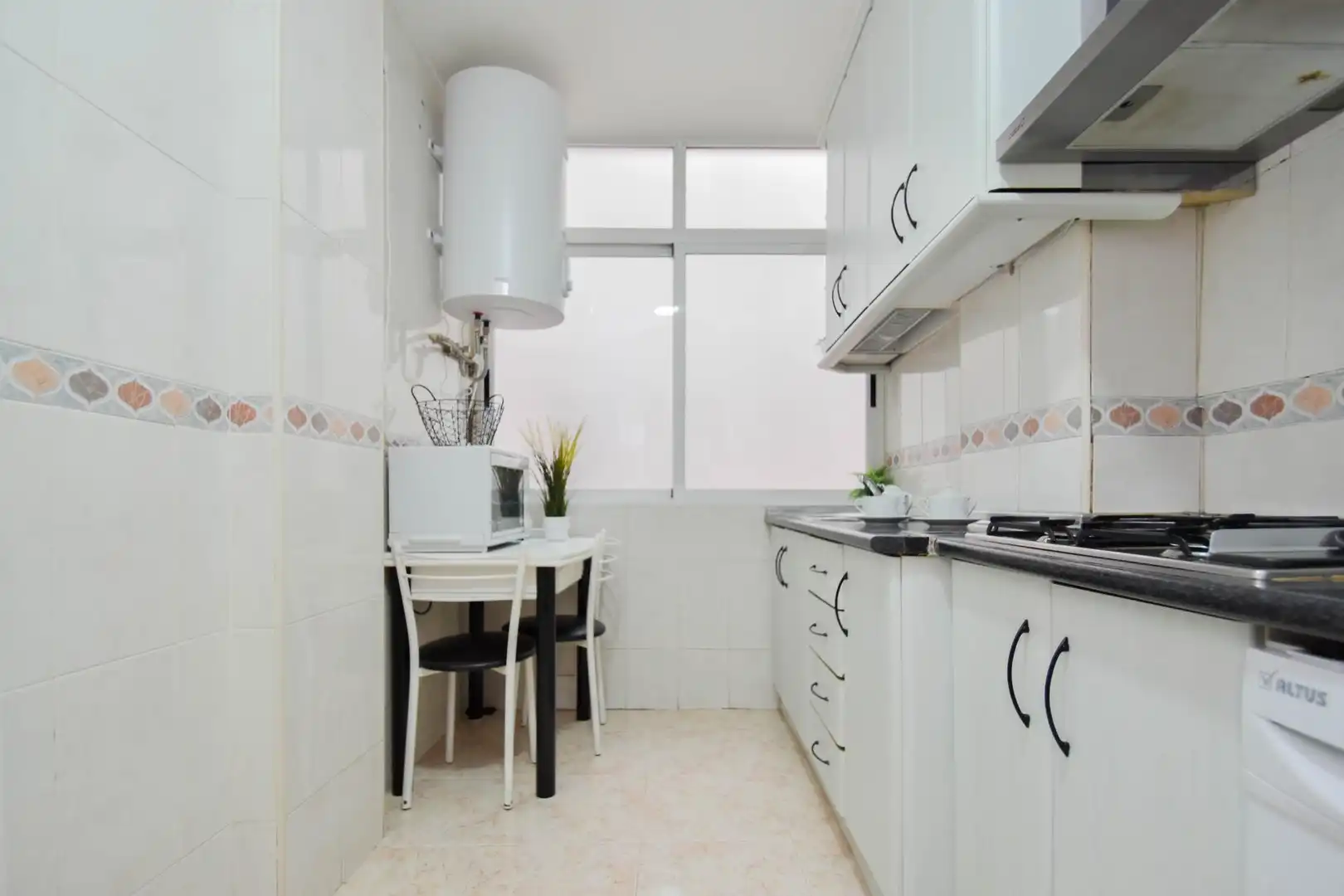 Kitchen of Flat for sale in Granada  with Balcony