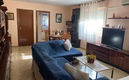 Sala d'estar de Casa o xalet en venda en Alginet amb Terrassa