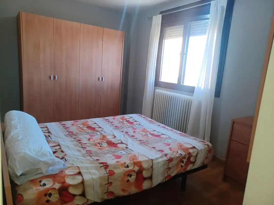 Dormitori de Pis en venda en Santo Domingo de la Calzada amb Calefacció, Jardí privat i Parquet