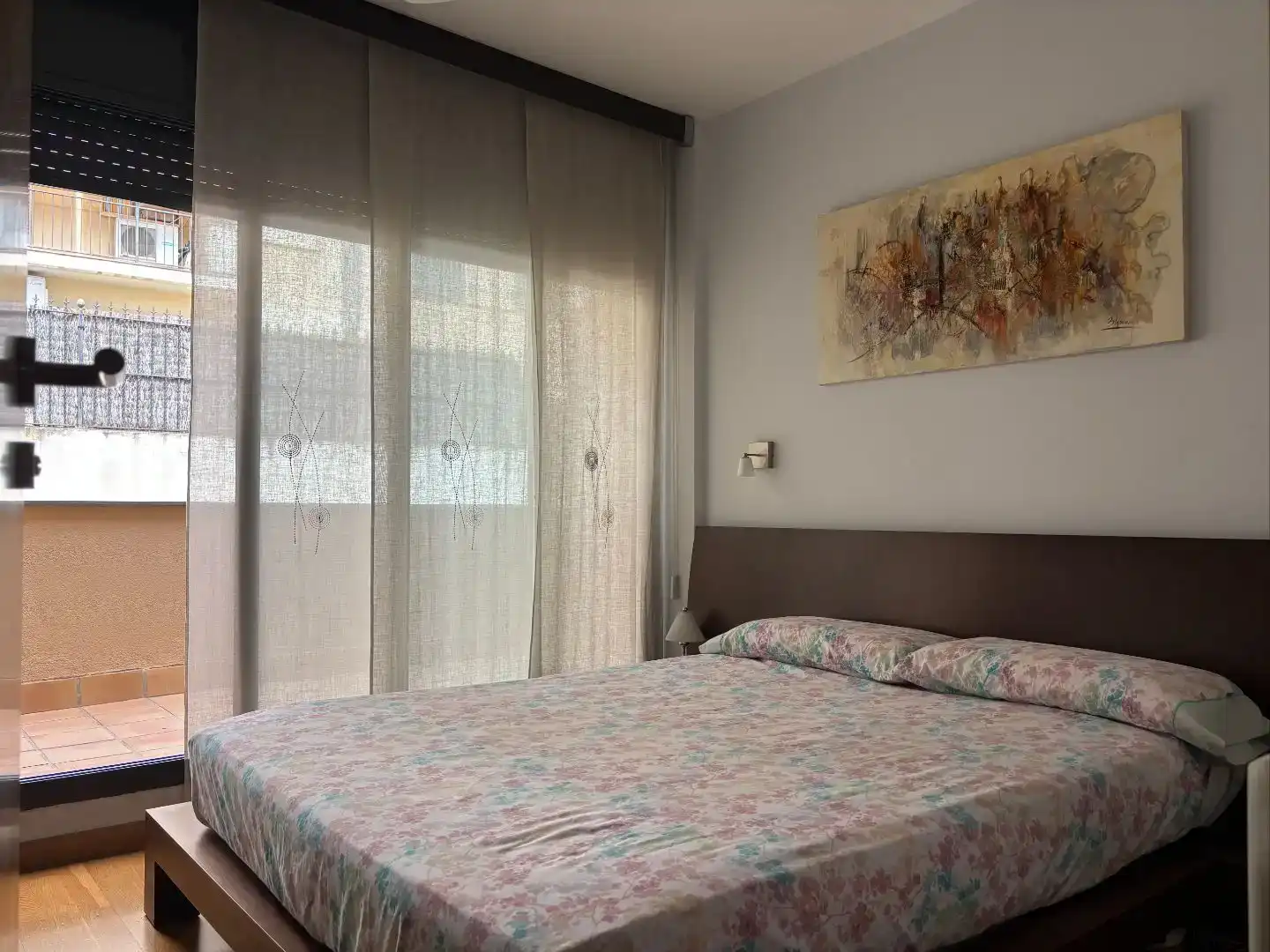 Habitación de Casa adosada en venta en Cornellà de Llobregat con Aire acondicionado, Jardín privado y Parquet