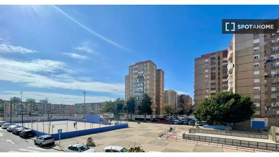 Vista exterior de Apartament per a compartir en Málaga amb Aire condicionat, Terrassa i Moblat