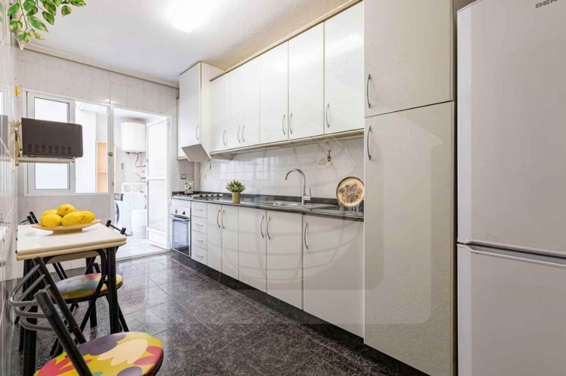 Kitchen of Flat for sale in Torremolinos