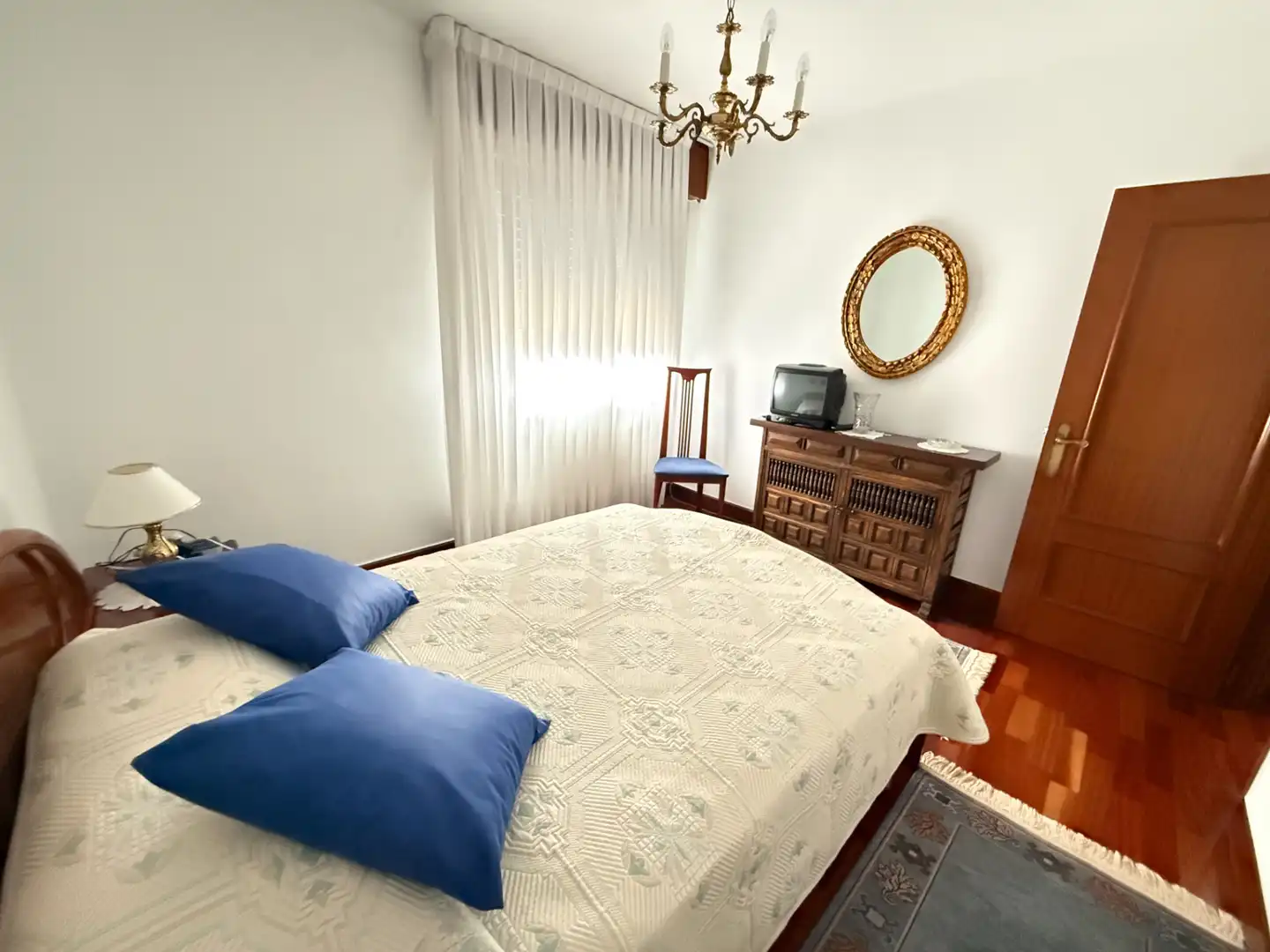Bedroom of Flat for sale in Bilbao   with Heating, Terrace and Furnished