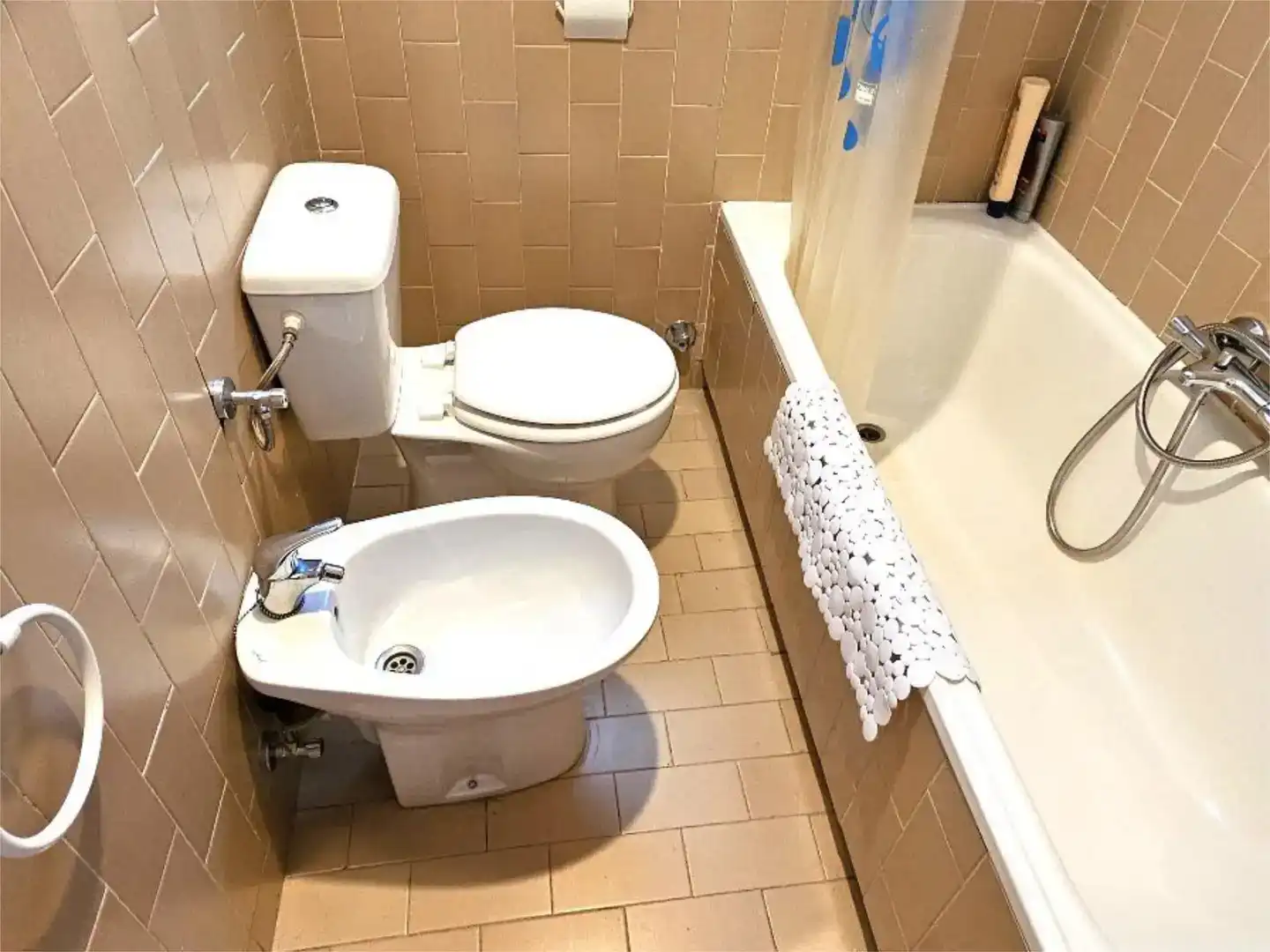 Bany de Pis en venda en Cerezo de Arriba amb Piscina i Moblat