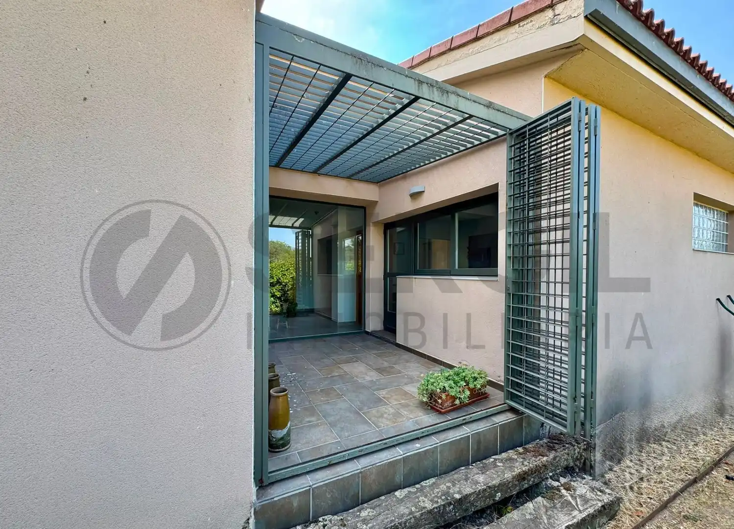 Terrassa de Casa o xalet en venda en Navas de Riofrío amb Calefacció, Jardí privat i Traster