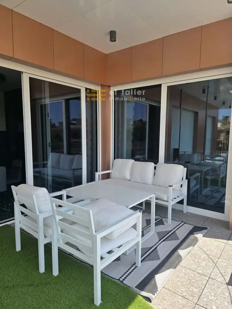 Terrassa de Casa o xalet en venda en Carbajosa de la Sagrada amb Calefacció, Terrassa i Piscina