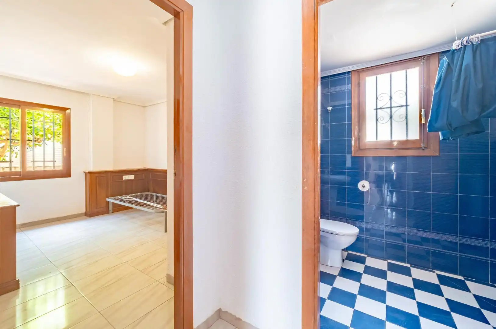 Bany de Casa o xalet en venda en Benicasim / Benicàssim amb Balcó i Piscina comunitària
