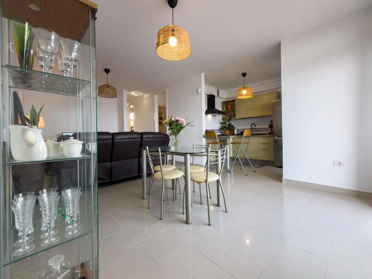 Menjador de Apartament en venda en San Cristóbal de la Laguna amb Jardí privat, Terrassa i Piscina comunitària