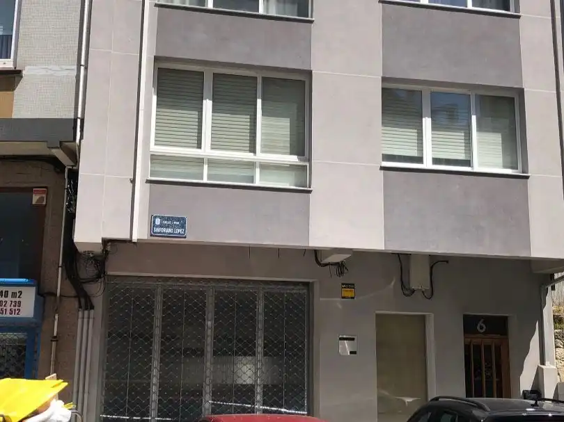 Vista exterior de Local en venda en Centro - Juan Flórez - Plaza Pontevedra