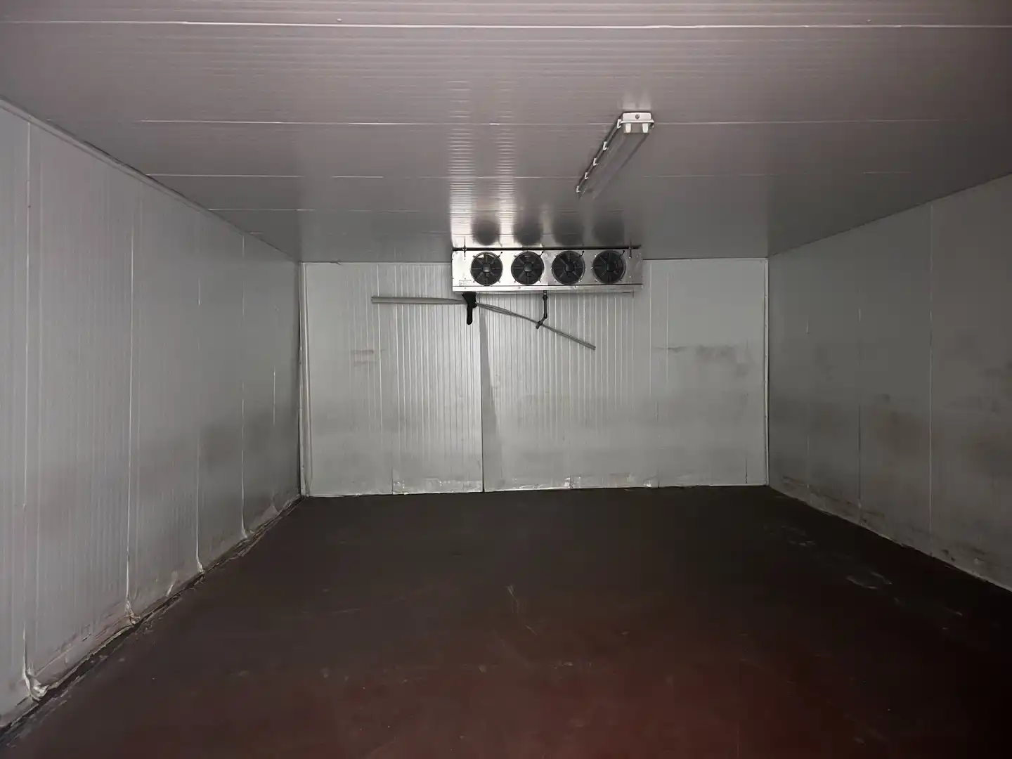 Nave industrial de alquiler en Santiago de Compostela  con Calefacción