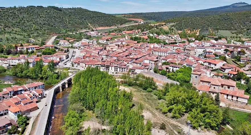 Adossat amb jardí en venda a Covarrubias, imagen 5