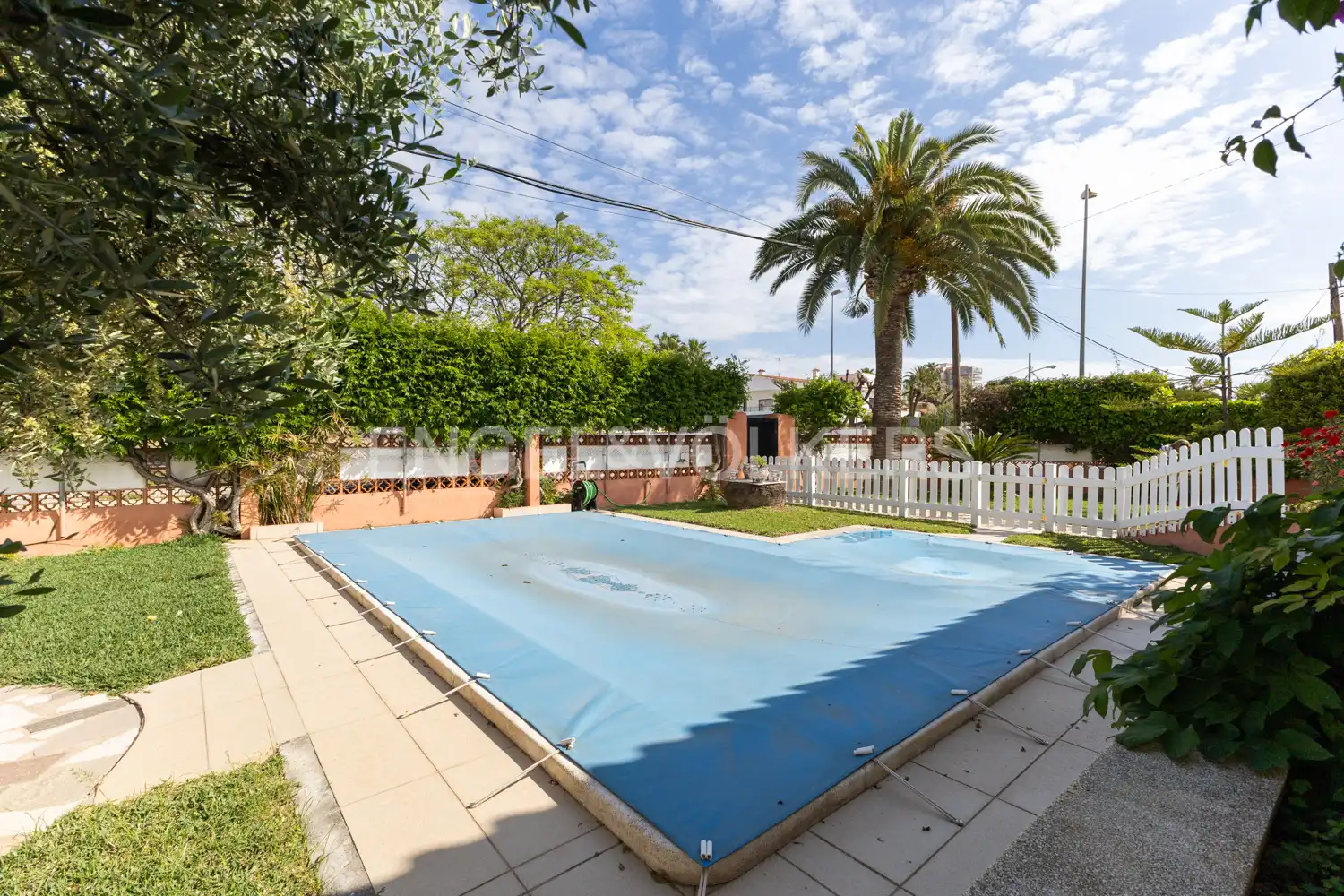 Piscina de Casa o xalet en venda en Benicasim / Benicàssim amb Calefacció, Jardí privat i Terrassa