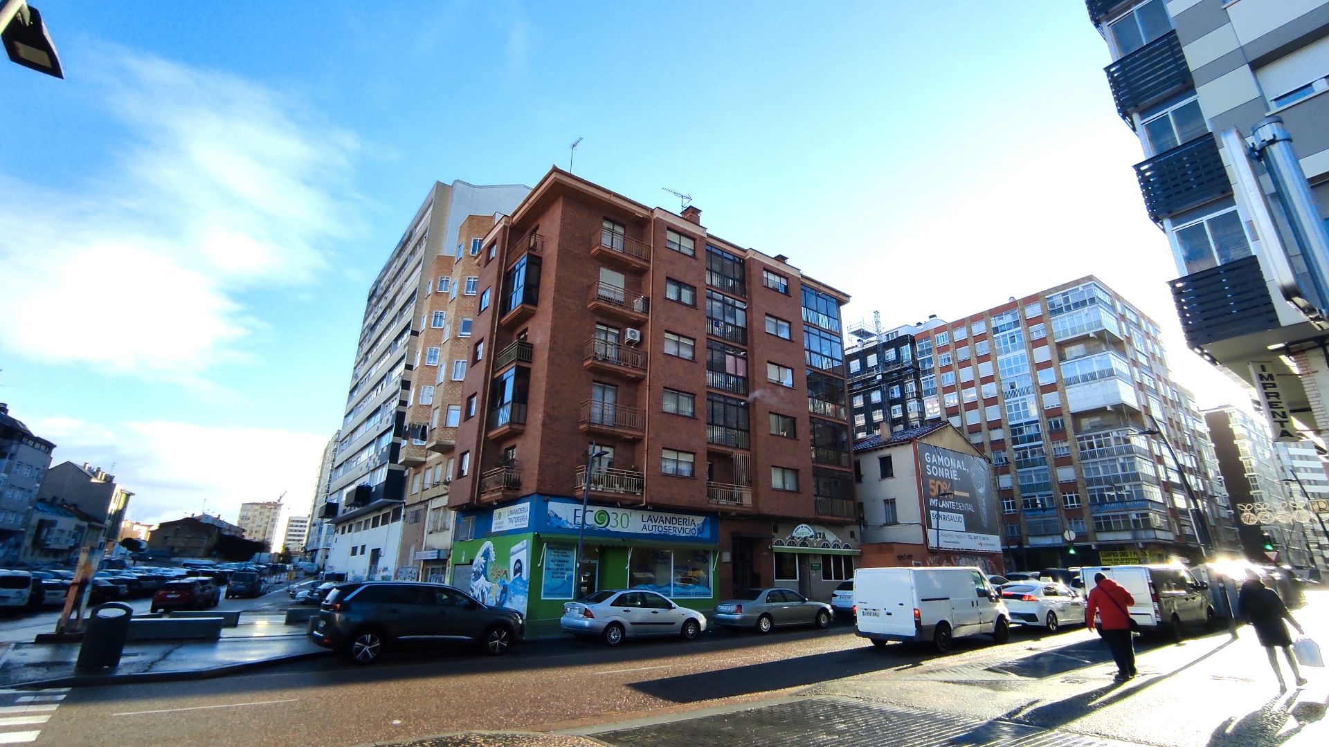 Vista exterior de Pis en venda en Burgos Capital amb Calefacció, Parquet i Terrassa