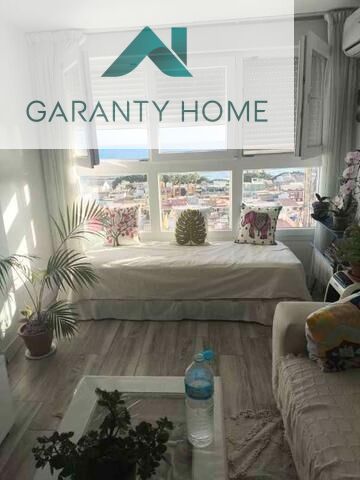 Dormitori de Pis de lloguer en Málaga Capital amb Aire condicionat i Moblat