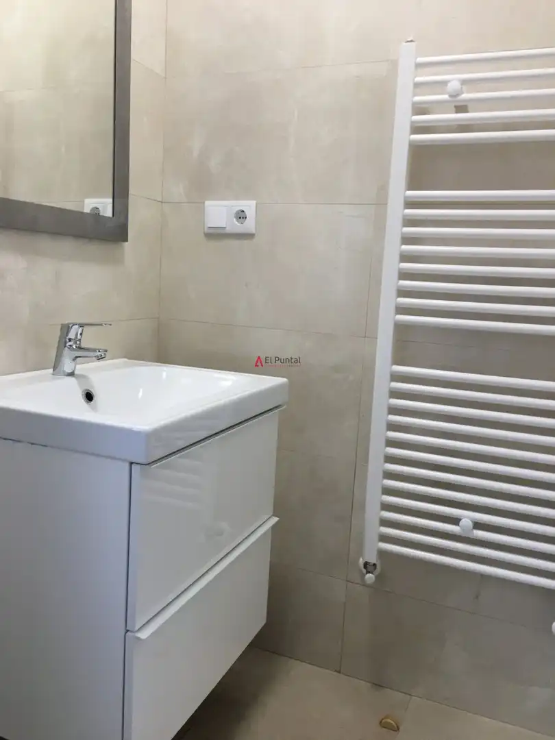 Bany de Pis de lloguer en Santander amb Calefacció, Parquet i Moblat