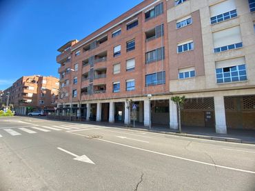 Gewerbefläche zum Verkauf in Logroño - CLUB DEPORTIVO