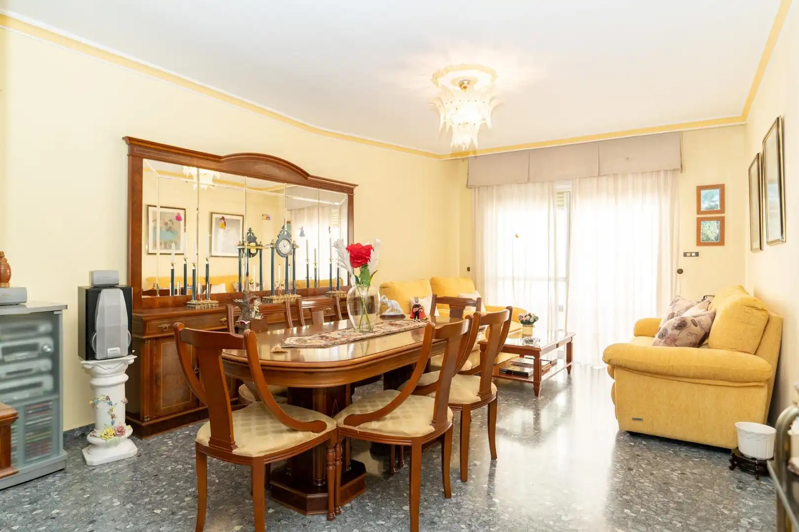 Menjador de Pis en venda en Motril amb Balcó