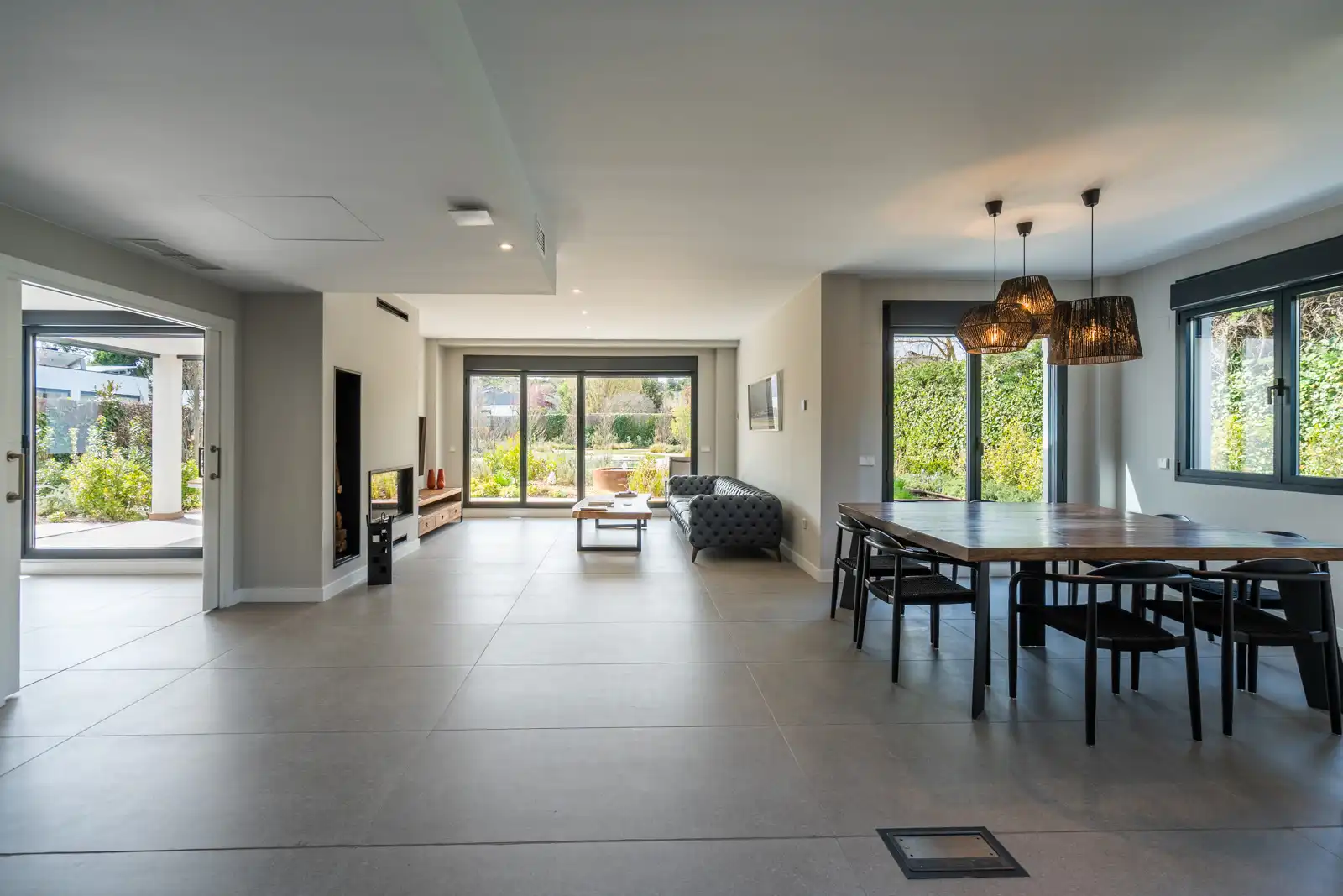 Living room of Houses for sale in Villanueva de la Cañada  with Air Conditioner, Heating and Private garden