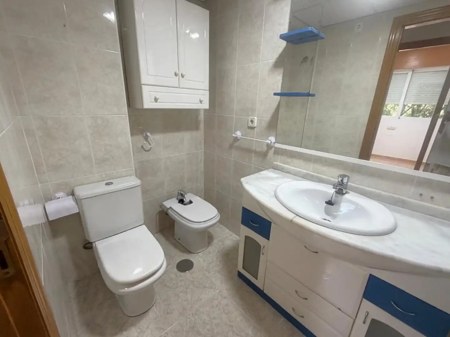 Bathroom of Flat for rent in Murcia  with Air Conditioner, Heating and Balcony