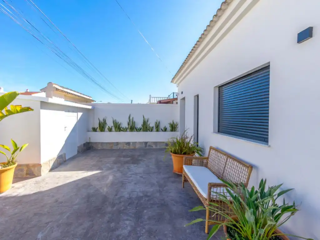 Terrassa de Casa o xalet en venda en Zona Carrefour - Urbanizaciones