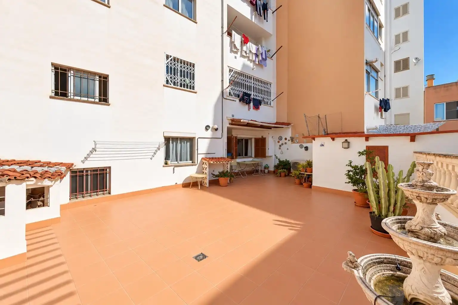 Bajo con terraza en venta en Carrer d'Indalecio Prieto, imagen 21