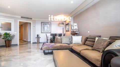 Foto 5 de Pis de lloguer a Arturo Rubinstein S/n Edificio Gran Marbella, Playa de la Fontanilla, Málaga