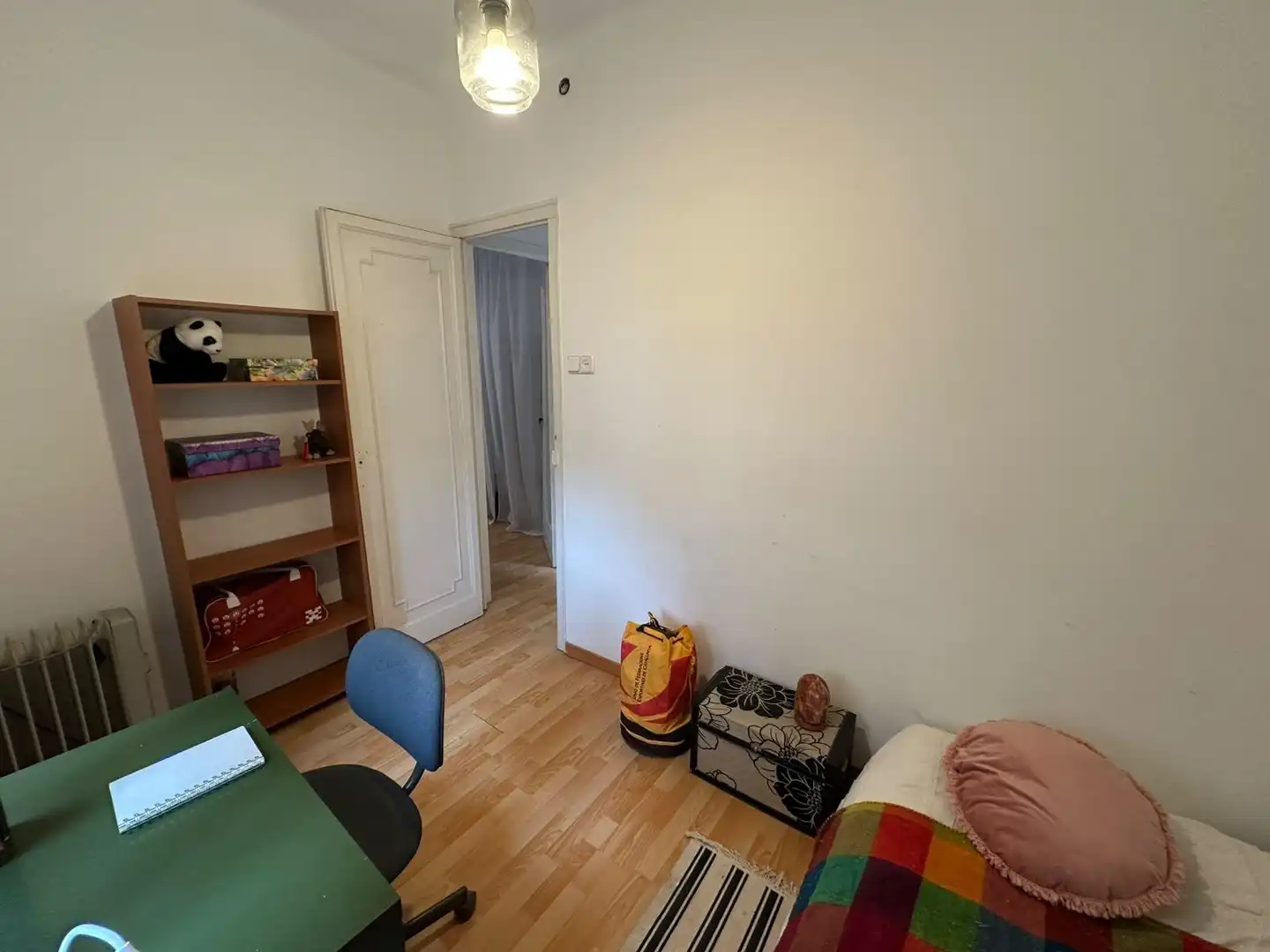 Dormitori de Apartament en venda en Barcelona amb Parquet, Traster i Moblat