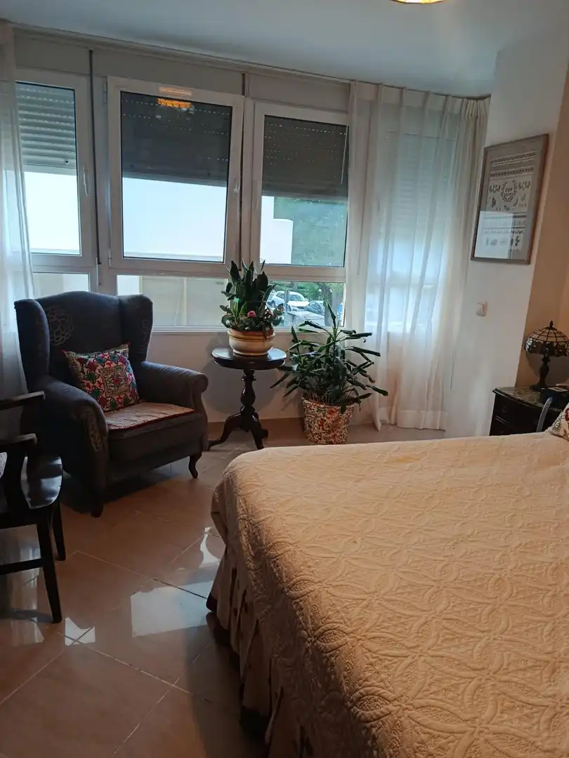 Schlafzimmer von Wohnung zum Verkauf in Cádiz mit Klimaanlage