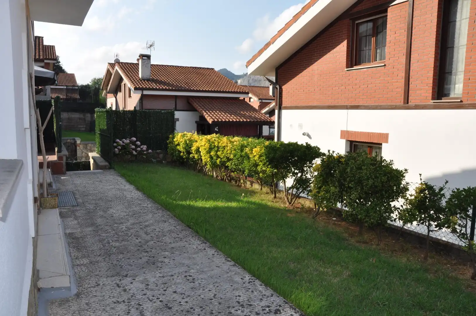 Jardín de Casa o chalet en venta en Castro-Urdiales con Calefacción, Jardín privado y Terraza
