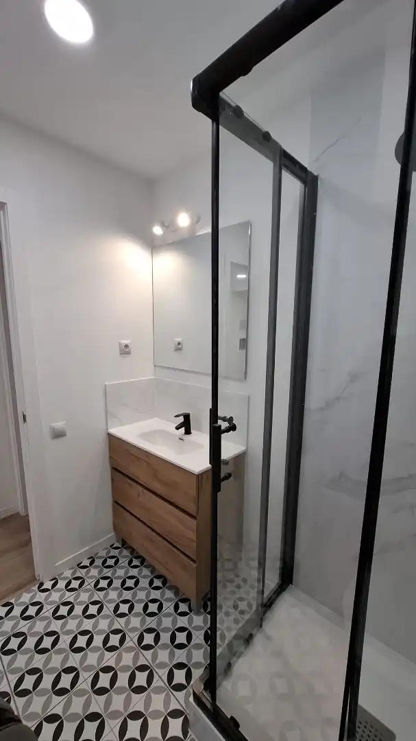 Baño de Piso en venta en Barcelona con Parquet, Horno y Alarma